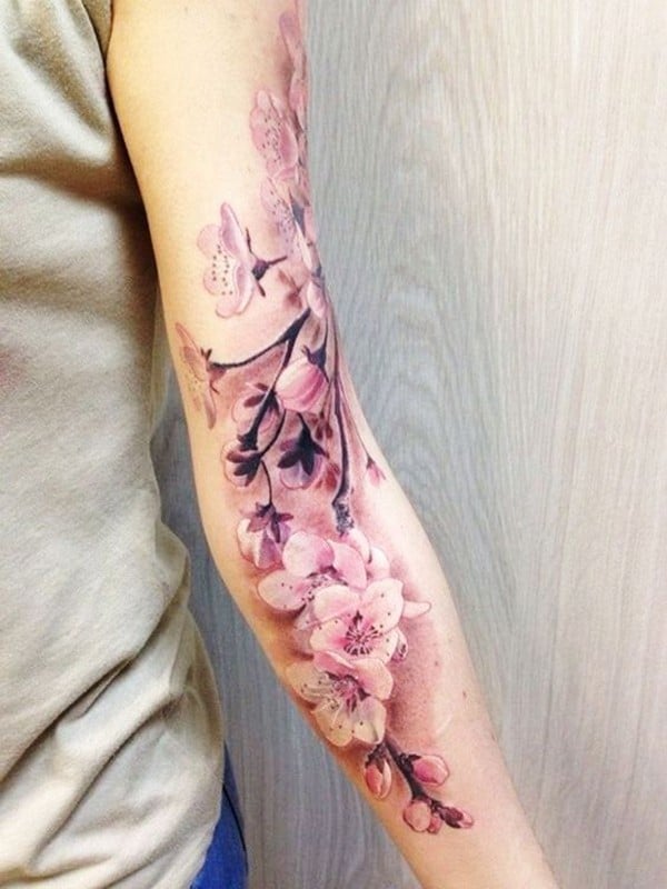 hình xăm sakura trên cánh tay