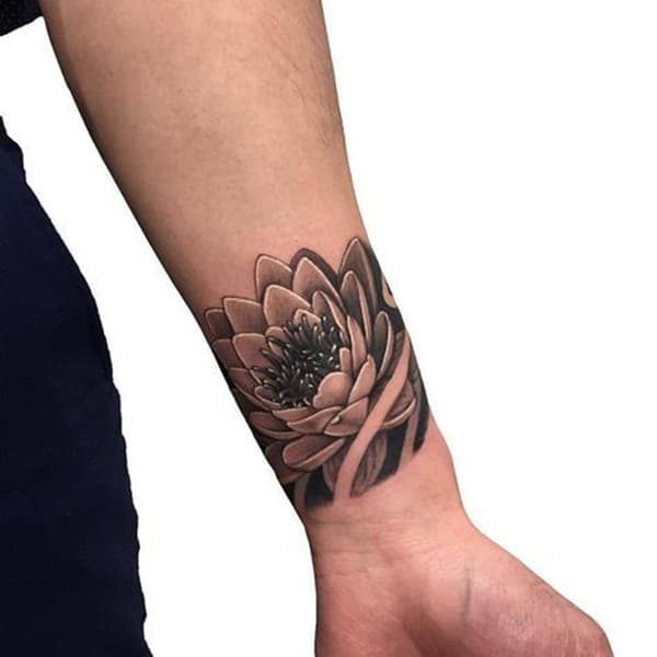 tattoo hoa sen mini