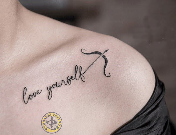 Tatuazh i artit femëror për vajzat e moshës 1997