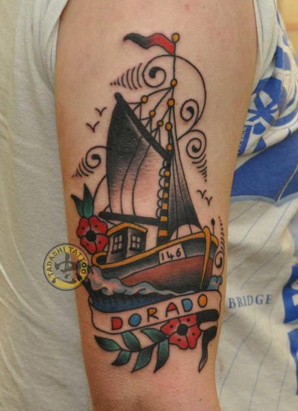 hình xăm thuyền buồm mang ý nghĩa thuận buồm xuôi gió cho người sinh năm 1983